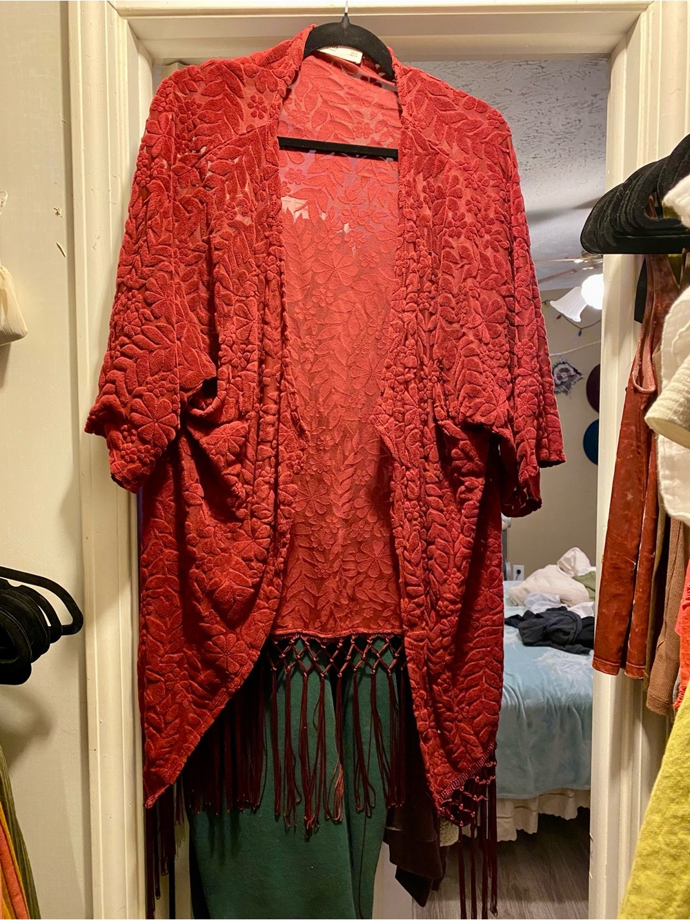 Velvet tassel kimono burgundy EUC